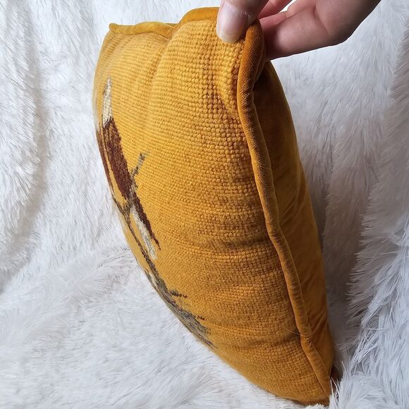 Vintage Bald Eagle Family Needlepoint Petit Point Pillow Gold Velvet Americana - Picture 7 of 9